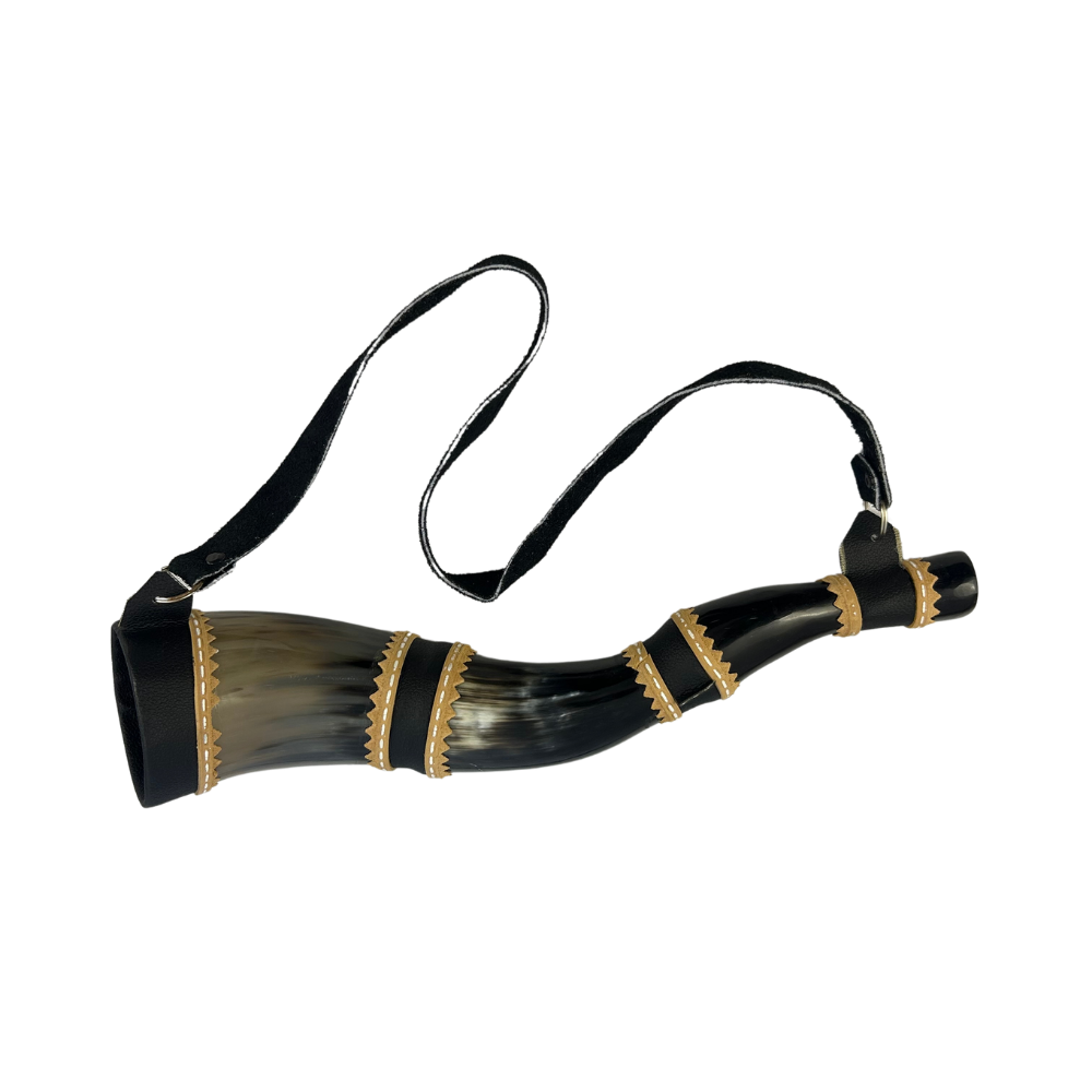 Berrante Artesanal em Chifre de Boi Natural - Acabamento em Couro com Detalhes Dourados - Tradição Gaúcha